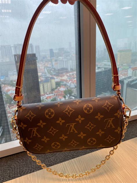 lv ivy wallet on chain.